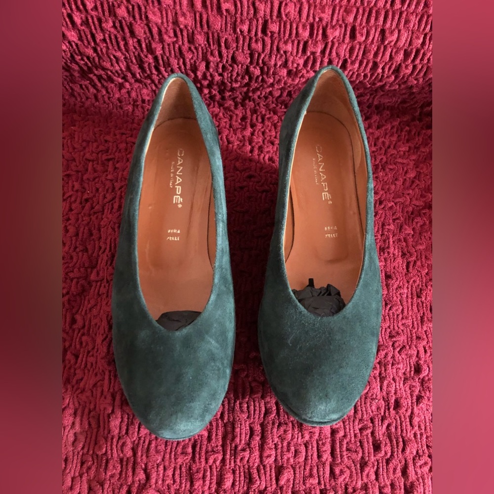 Women’s Dark Green Suede Platform Pumps